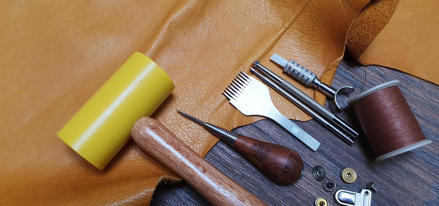 Les outils indispensables pour le travail du cuir - Guide Deco Cuir