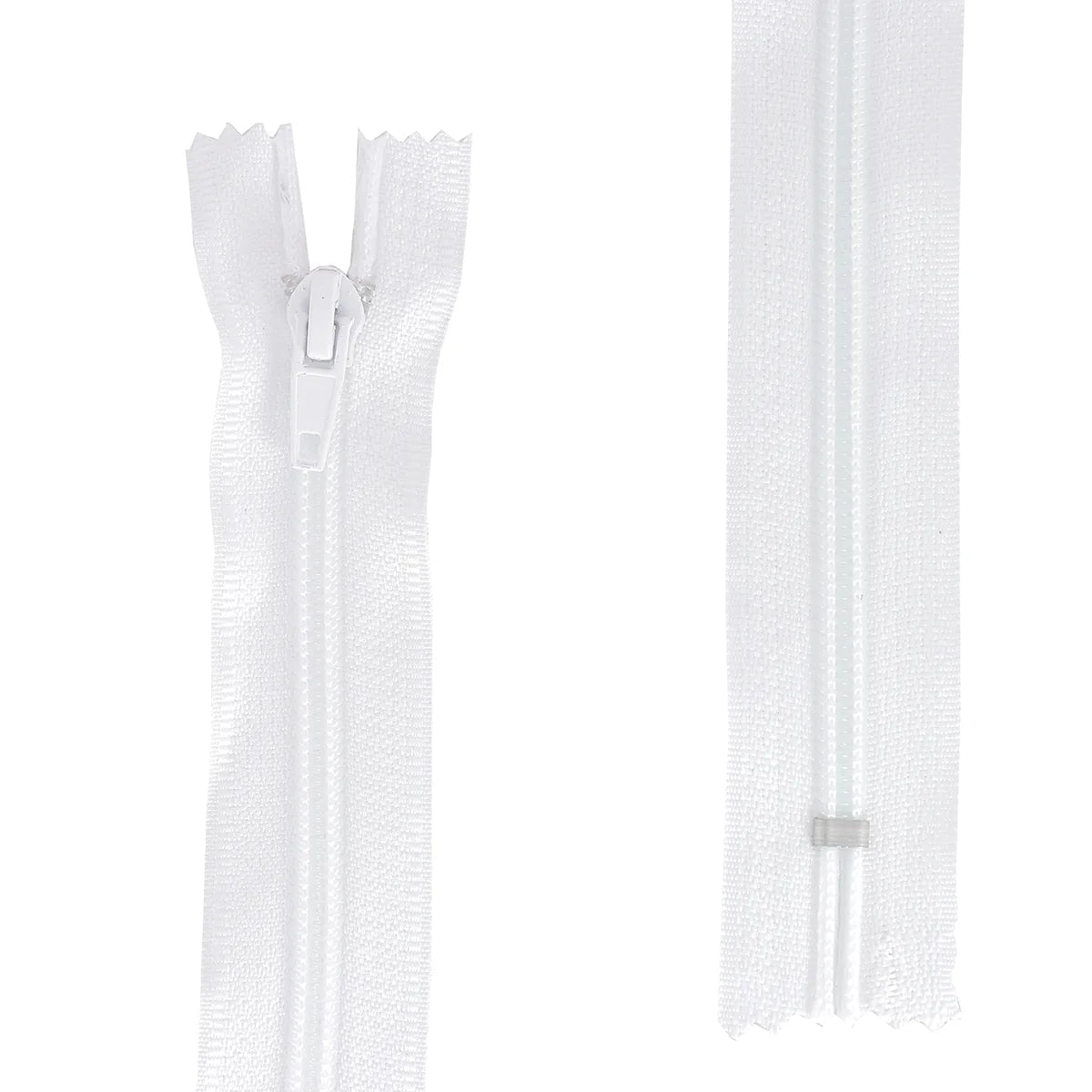 Fermeture éclair en nylon blanche de 6mm d'épaisseur de maille, idéale pour la couture et la confection de vêtements. Plusieurs longueurs disponibles