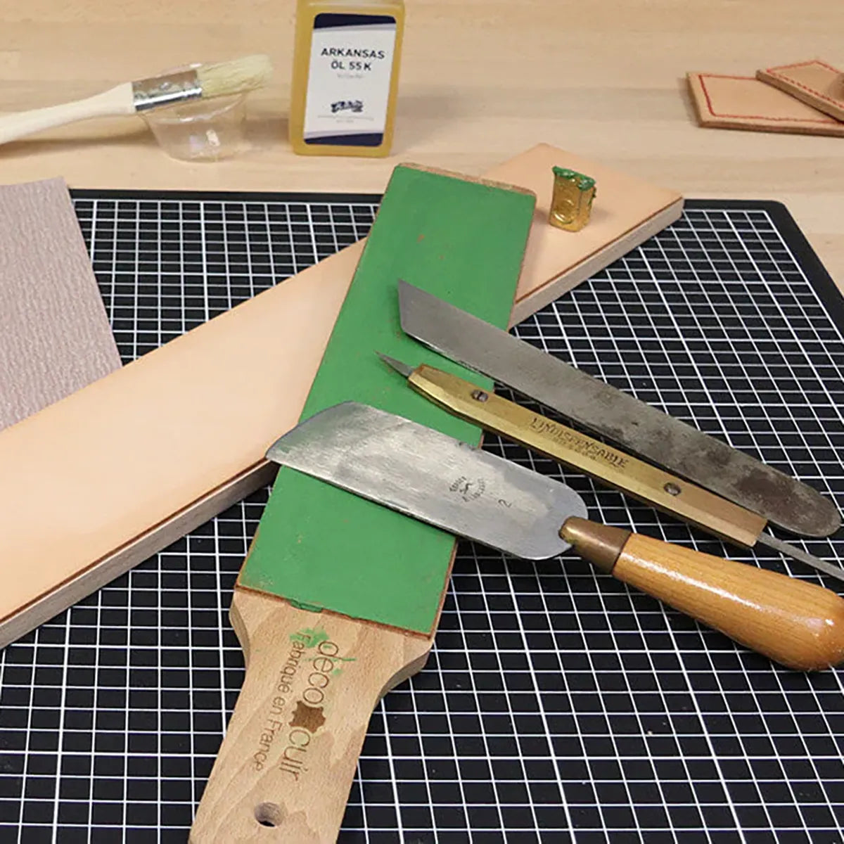 Formation affûtage des outils cuir - Débutant - Deco Cuir