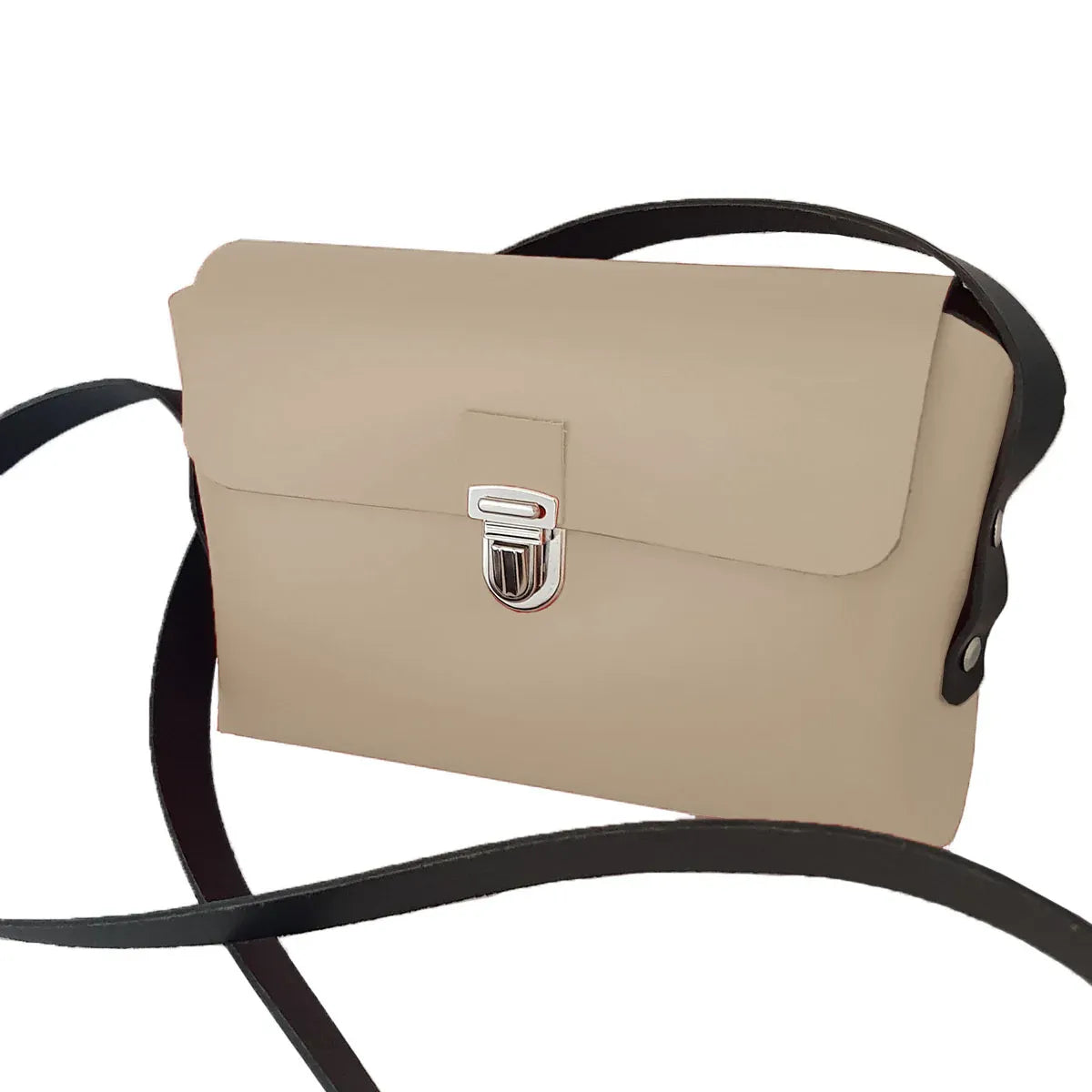 sac bandoulière en cuir beige à monter soi-même grâce au kit complet ! Accessible aux débutants