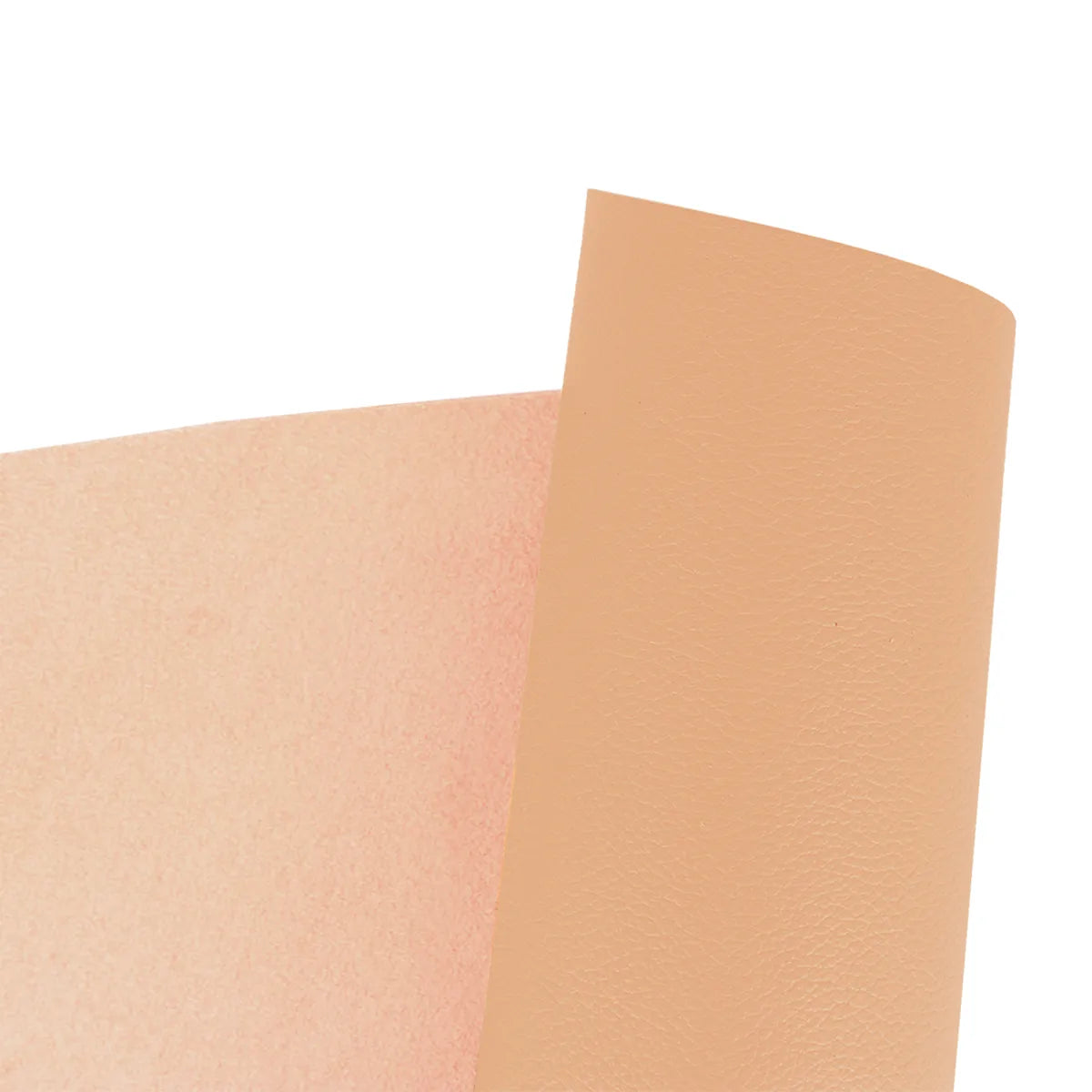 Peau de cuir de vachette rose de la gamme PLAYA. Cuir grainé et souple idéal pour réaliser de la maroquinerie