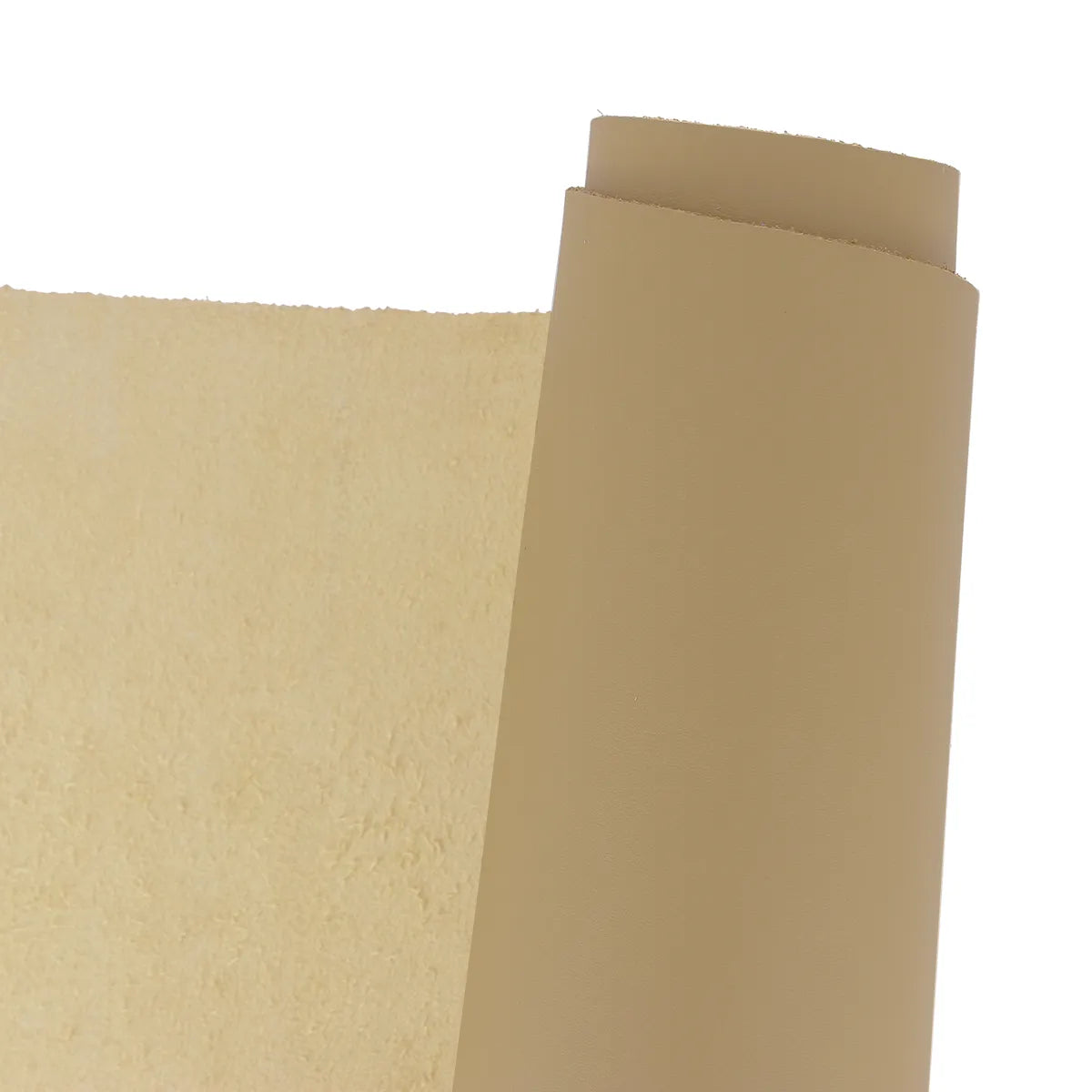 Peau de cuir de vachette VENUS, cuir lisse de couleur café au lait, texture douce et élégante, pour projets de maroquinerie.