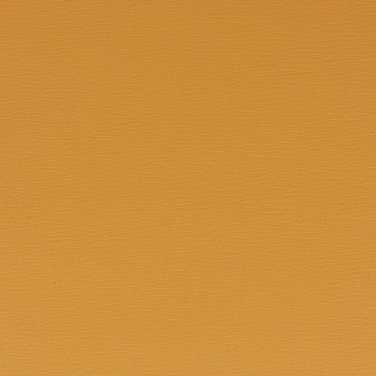 Morceau de cuir de vachette jaune safran grain saffiano.