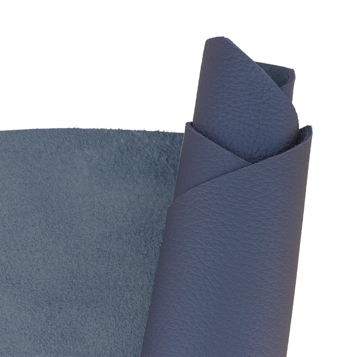 Cuir de cerf bleu nacré. Cuir fin, souple et maniable idéal pour la création de gant, vêtement, petite maroquinerie...