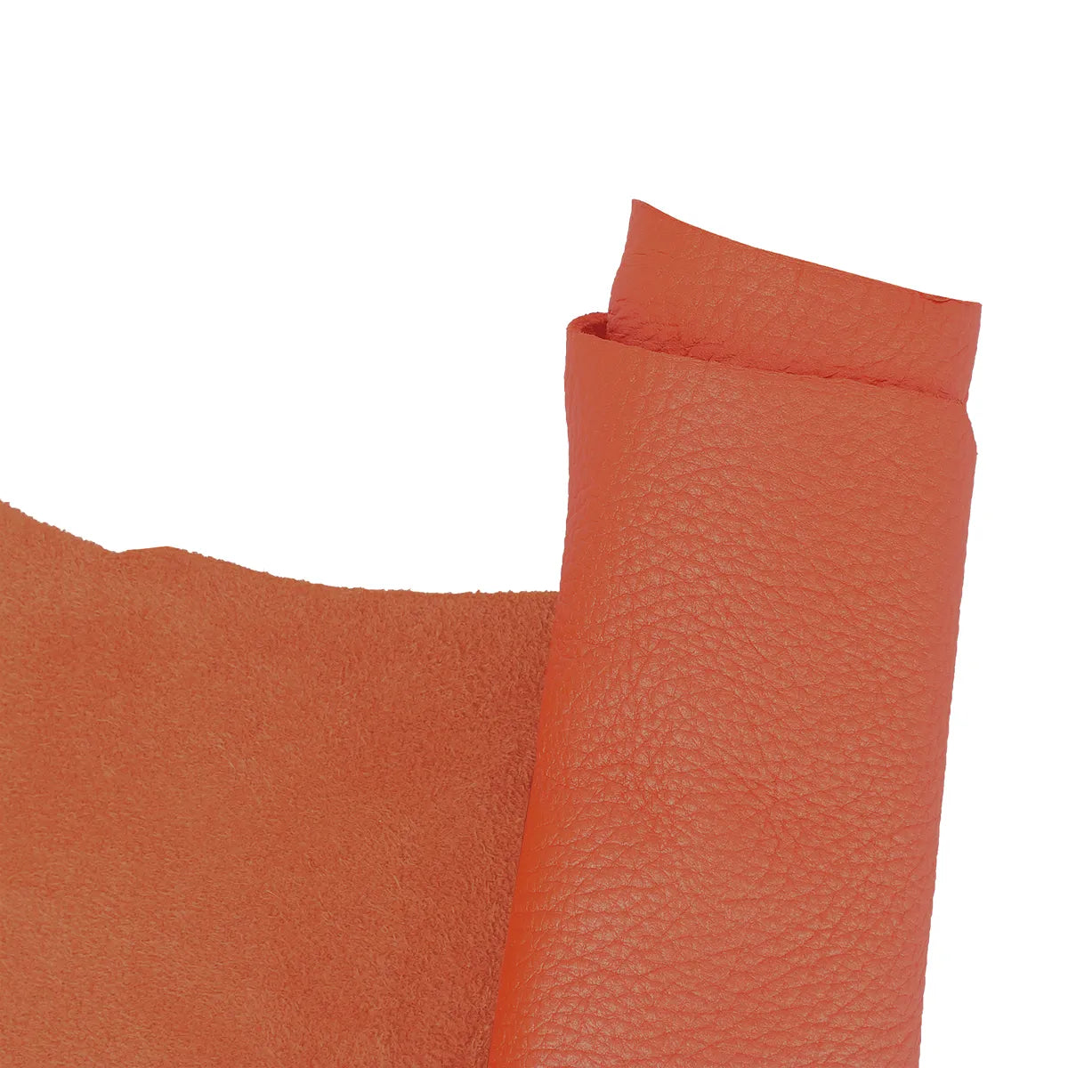 Peau de cuir de cerf orange nacré. Cuir très souple et fin idéal pour réaliser des vêtements, ganterie, gainerie, petite maroquinerie...