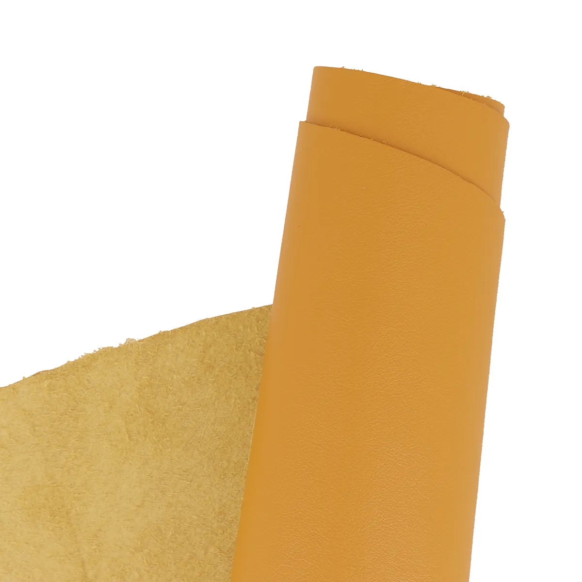 Cuir nappa couleur jaune miel. Cuir lisse idéal pour la fabrication de sac, pochette, petite maroquinerie, décoration et accessoire.