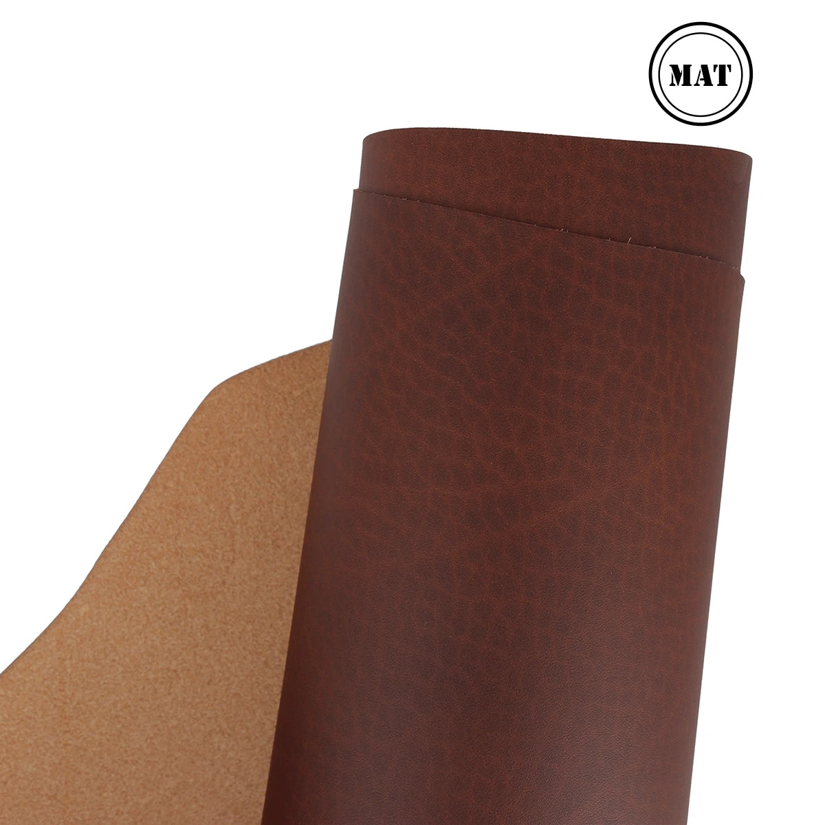 Peaux de cuir au tannage végétal Sauvage Mat Châtaigne, finition naturelle, texture douce et couleur chaleureuse.