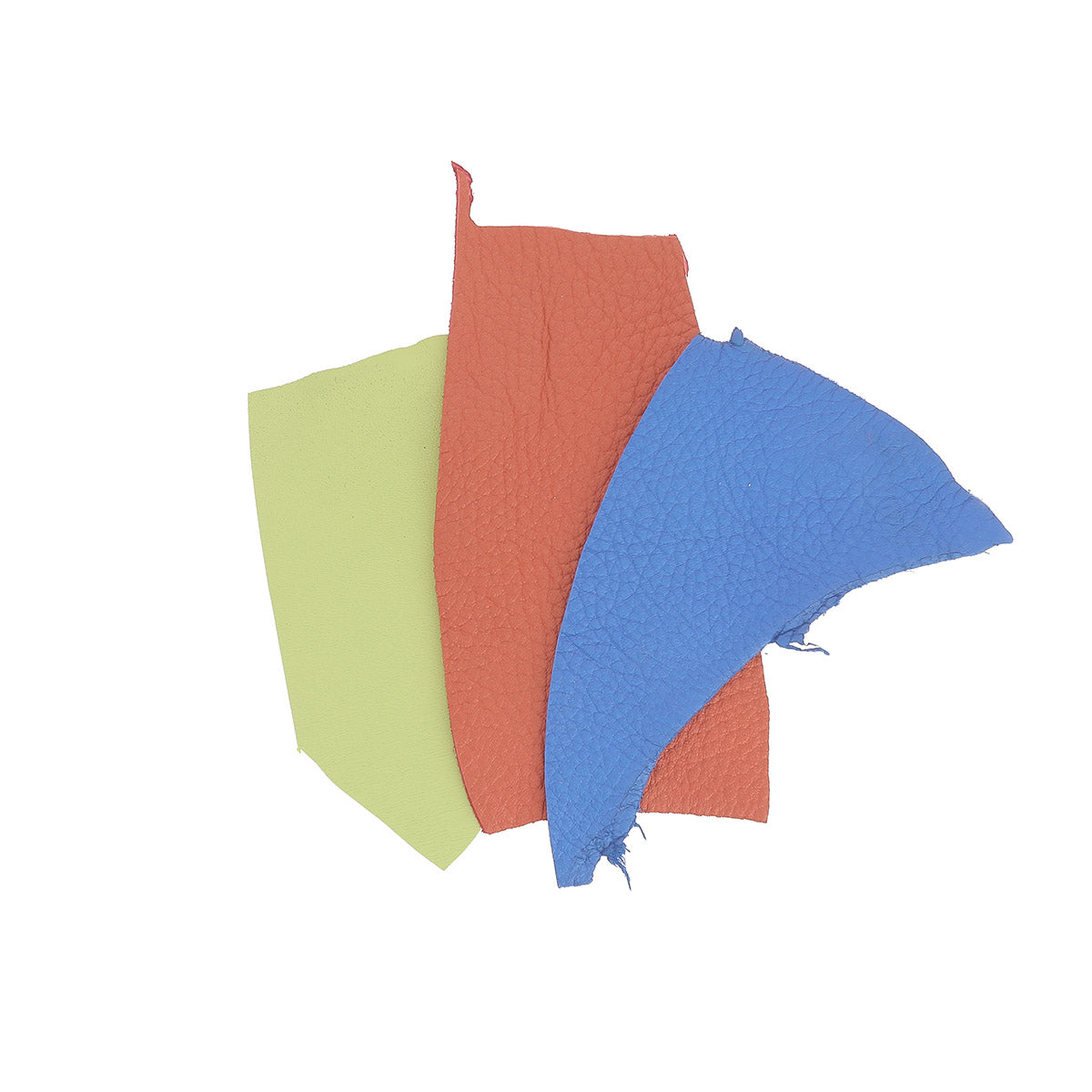 Échantillons de cuir Deco Cuir, échantillons de veau avec trois options visibles, pour choisir le cuir idéal.