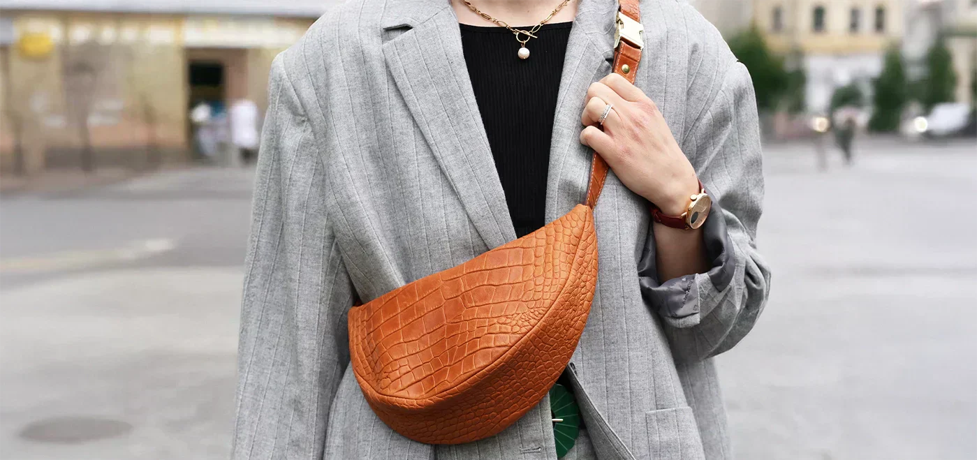 Tutoriel sac banane en cuir - LE SAC LUNA