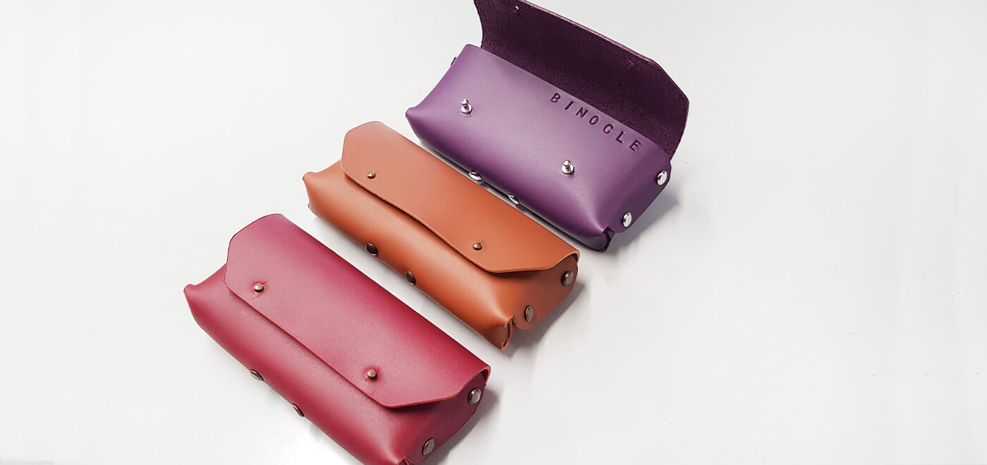 Étui à Lunettes En Cuir PU Fin | Pochette Compacte 19.9x9.5cm Avec Dragonne | Couleur Orange-rouge, Fermoir Pression - 3