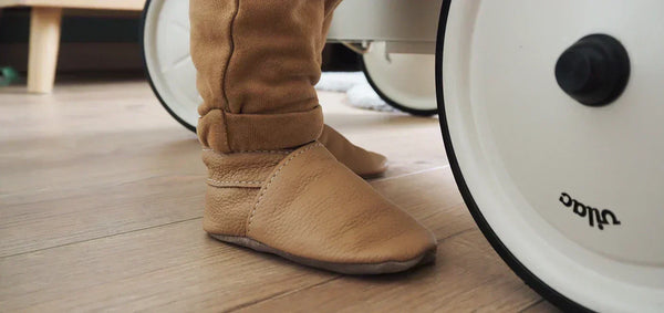 tutoriel Deco Cuir - chaussons en cuir pour bébé