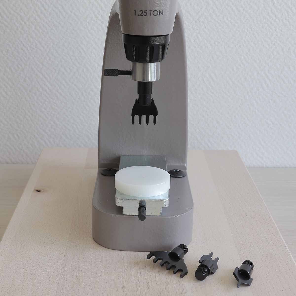 Griffe pour la couture du cuir avec presse Craftplus 3960 - Points losanges