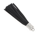 Porte-clés pompon noir en cuir - exemple accessoire maroquinerie DIY