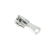 Curseur autobloquant en finition nickelée pour fermeture éclair au mètre.  Curseur nickelé 4 mm