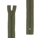 Fermeture zippée vert foncé en nylon de 4 mm de large de maille. Fermeture à glissière non-séparable disponible dans plusieurs longueurs