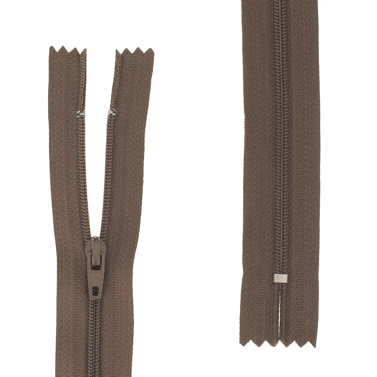 Fermeture éclair marron foncé de 4 mm d'épaisseur de maille et disponible en 4 longueurs. Fermeture à glissière non séparable 