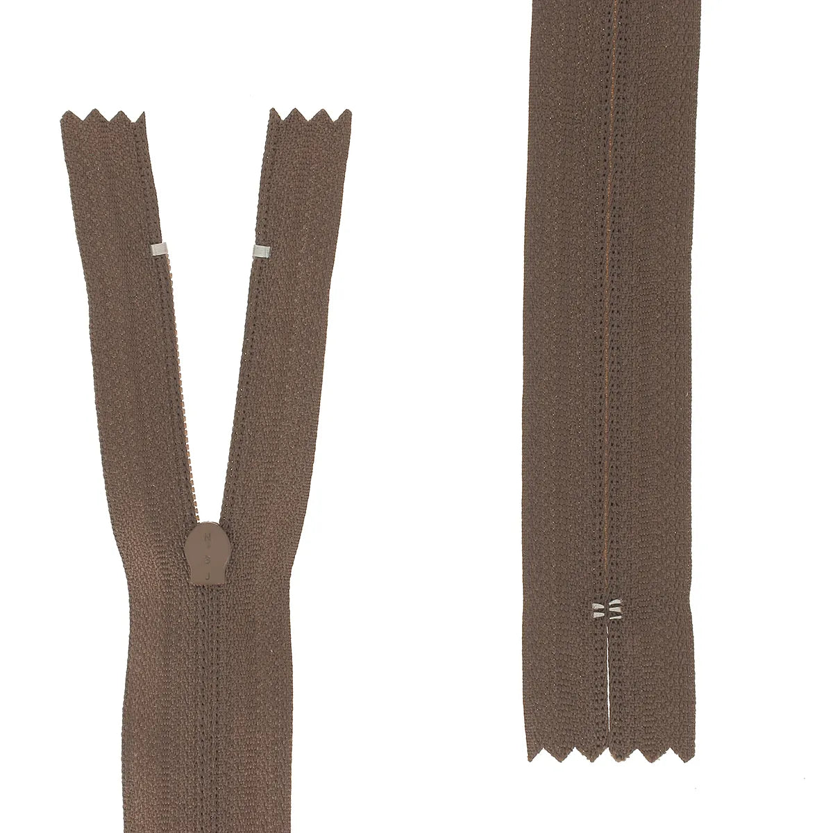 Fermeture à glissière en nylon marron chocolat de 4 mm de largeur de maille. Disponible dans plusieurs longueurs au choix