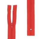 Fermeture éclair rouge vif de 4 mm d'épaisseur de maille et disponible en 4 longueurs. Fermeture à glissière non séparable 