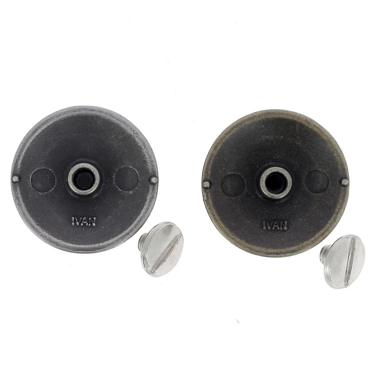 Conchos à visser ronds Ivan avec picots anti-rotation