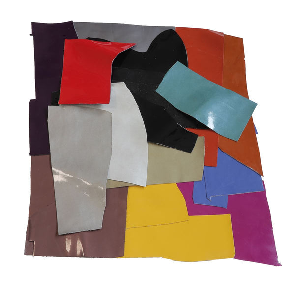 Lot of 1 kg of various leather scraps - PATENT