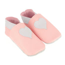 Chaussons en cuir rose et gris avec motif cœur pour bébé 