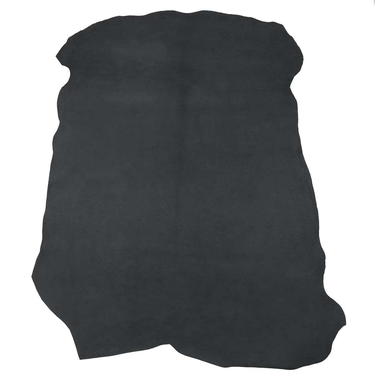 Peau entière en croûte de cuir de porc velours gris anthracite, de notre gamme VELVET. 