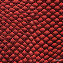 Cuir de poisson couleur rouge finition dégradée. Cuir de saumon de la gamme Squama de la tannerie Ictyos en France