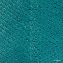 Cuir de poisson de saumon bleu turquoise. Cuir à écaille brillant, souple et fin idéal pour la création d'horlogerie, ornement, gainerie...
