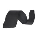 Cuir de saumon noir carbone présentant de légers petits défauts sur la partie base du cuir de poisson
