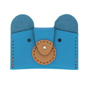 Kit DIY porte-cartes ours en cuir bleu atoll, création artisanale de Deco Cuir, avec pièces pour fabriquer un porte-cartes original.