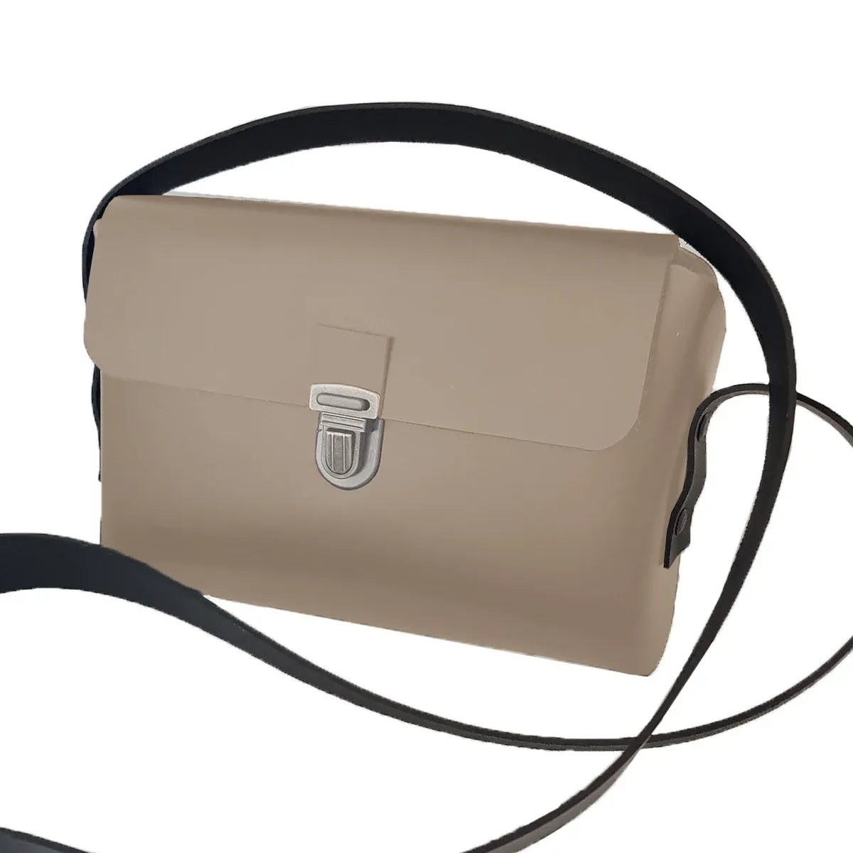 sac bandoulière en cuir beige à monter soi-même grâce au kit complet ! Accessible aux débutants 