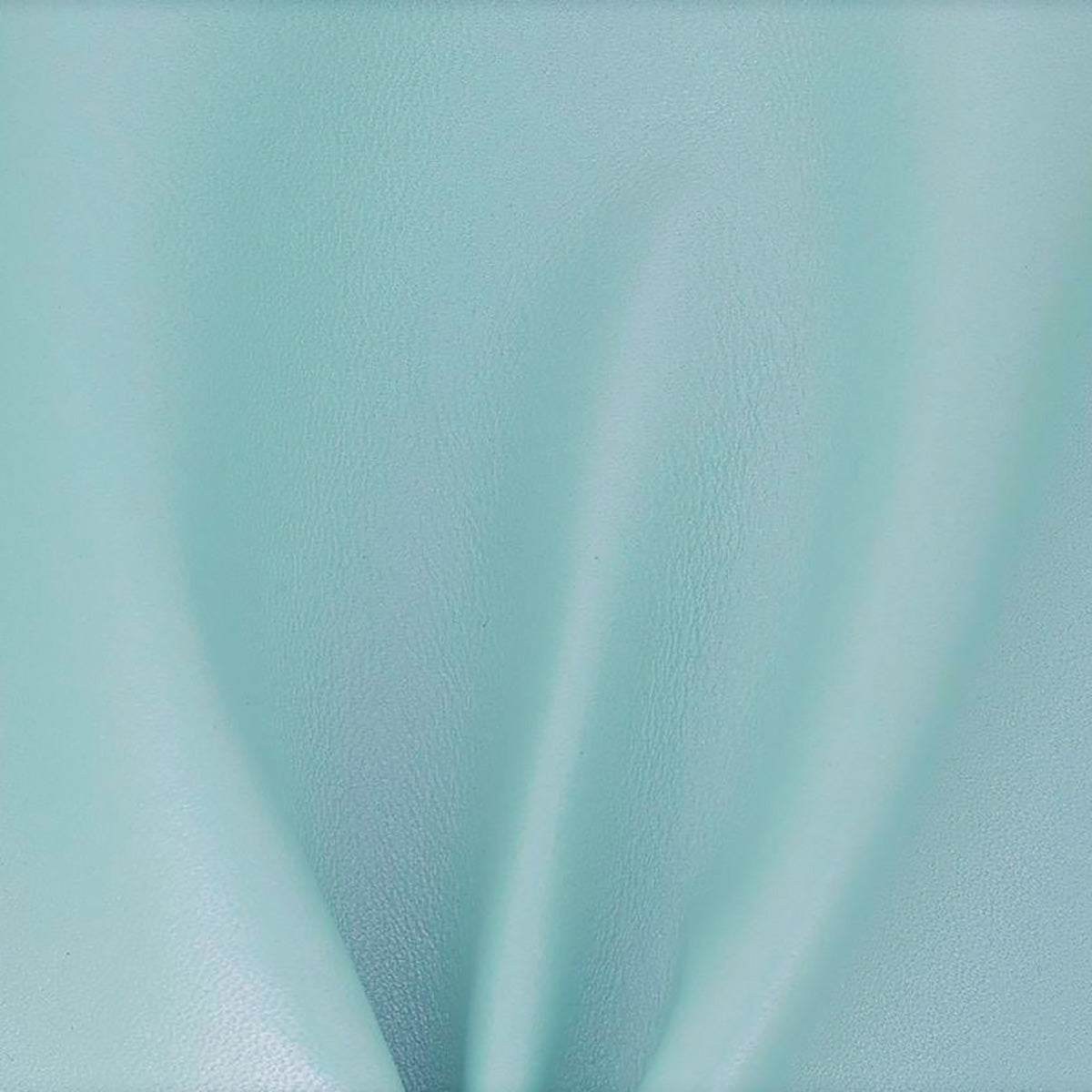 Peau de cuir d'agneau nappa - BLEU CIEL NACRÉ O14