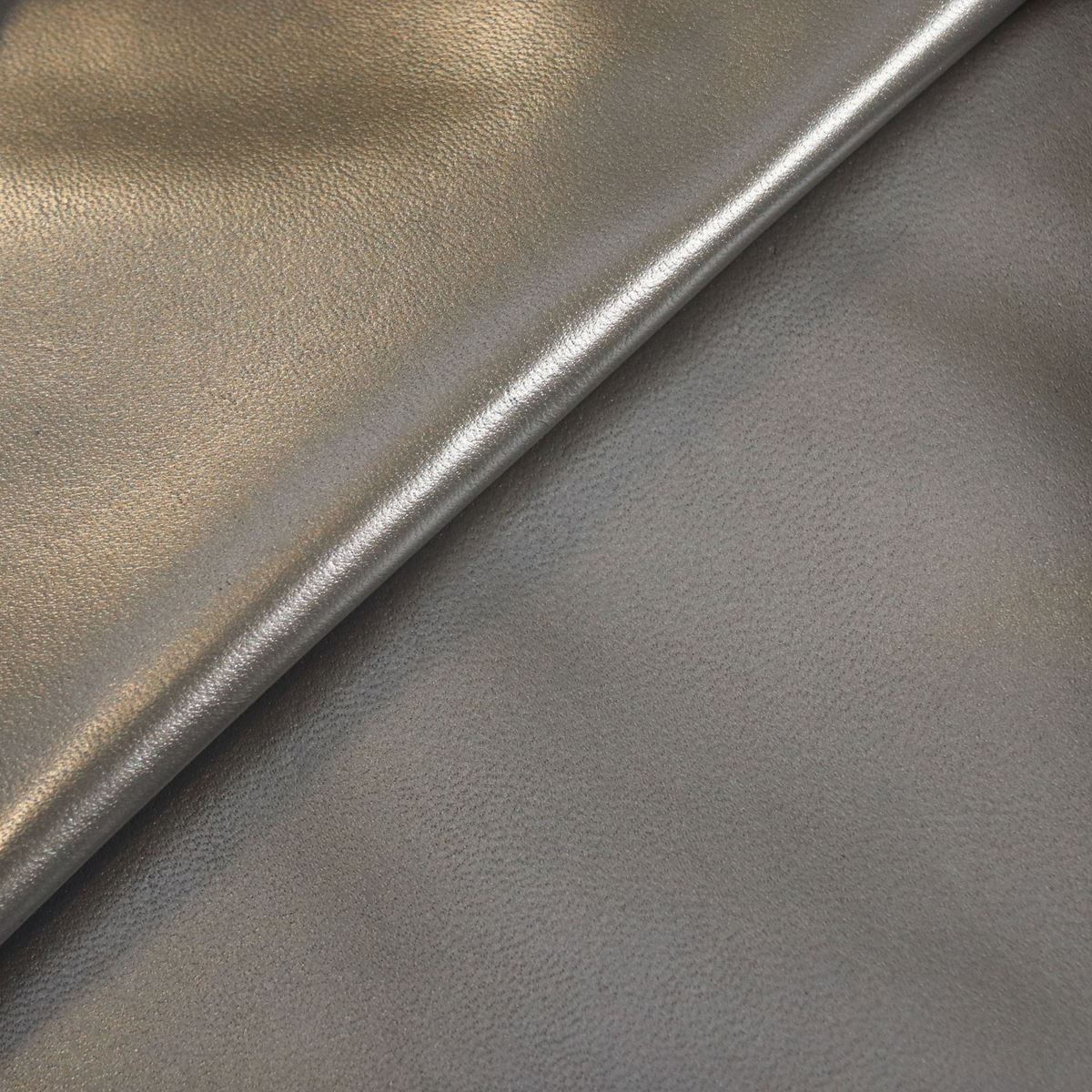 Peau de cuir de chèvre métallisé - GRIS P04
