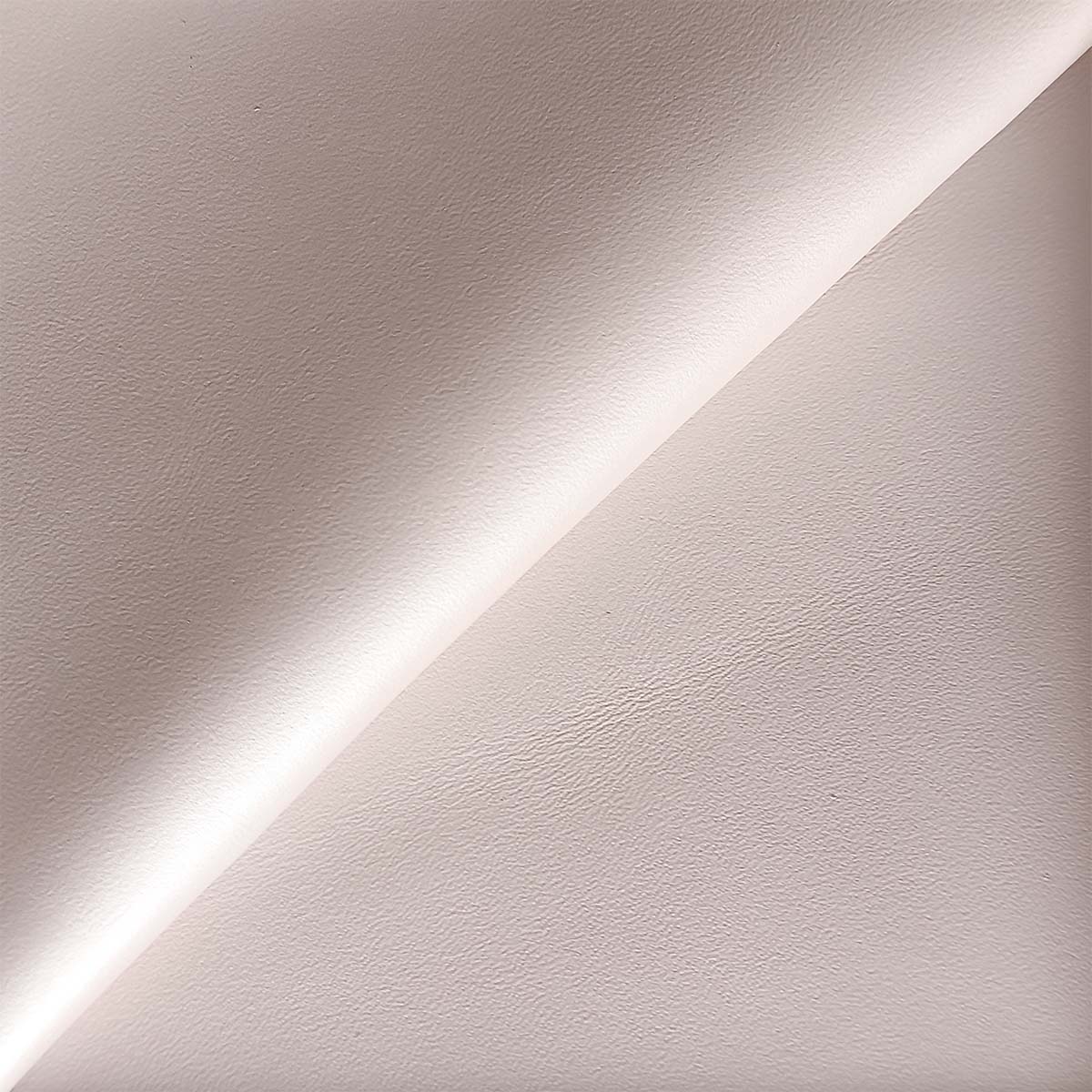 Peau de cuir de vachette SUAVE - ROSE CLAIR NACRÉ R03