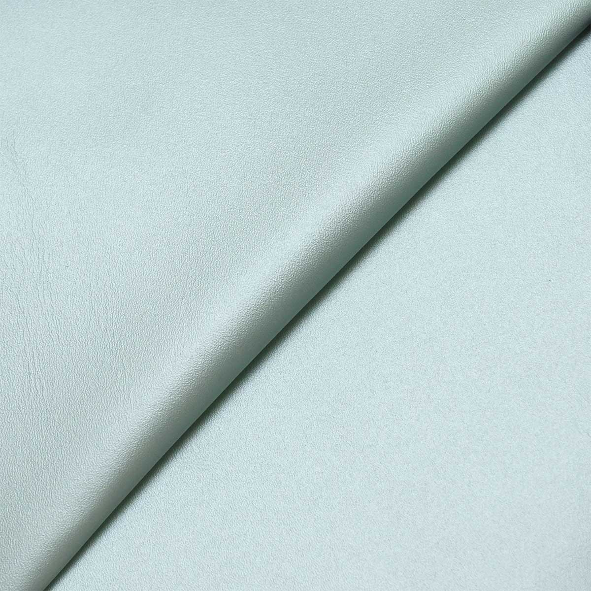 Peau de cuir de vachette SUAVE - BLEU CIEL NACRÉ R13