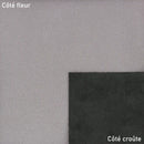 Peau de cuir d'agneau métallisé gris tungstène, texture brillante et souple, pour projets de maroquinerie ou décoration.