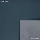 Peau de cuir de vachette VENUS Bleu Paon, cuir brut avec texture naturelle, vue rapprochée montrant la surface et la couleur vibrante.