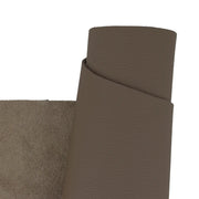 Peau de cuir de vachette grainée couleur brun gris. Cuir grainé idéal pour la fabrication de maroquinerie, chaussure et accessoire
