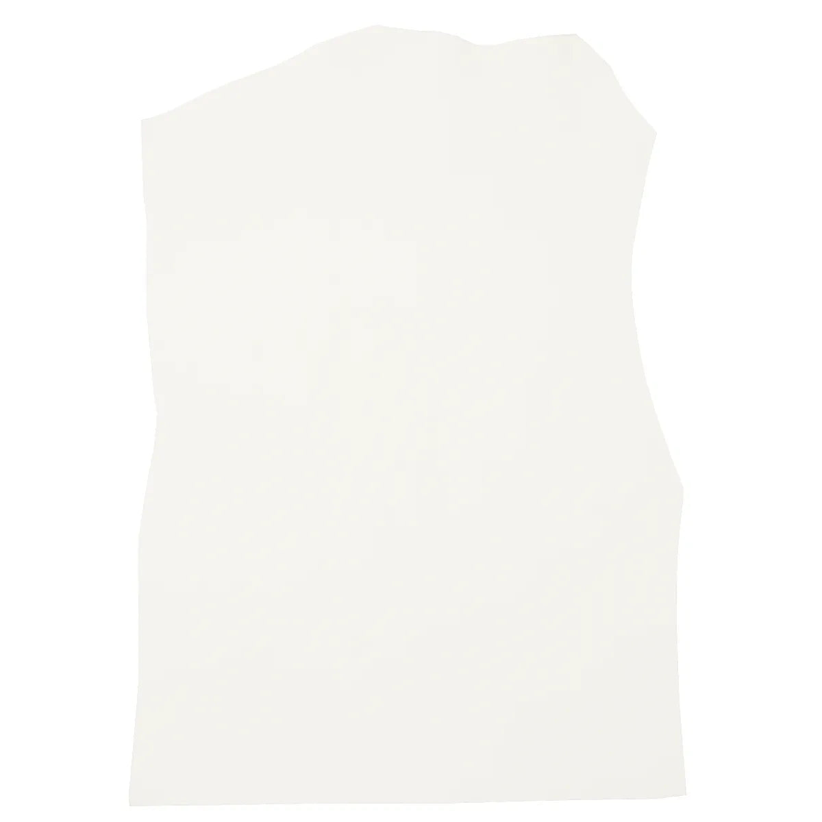 Peau entière de cuir de vachette grainé couleur blanc cassé.