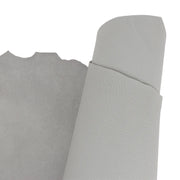 Peau de cuir de chèvre grainé Gris V25, texture élégante, surface lisse et raffinée, pour projets de maroquinerie ou couture.