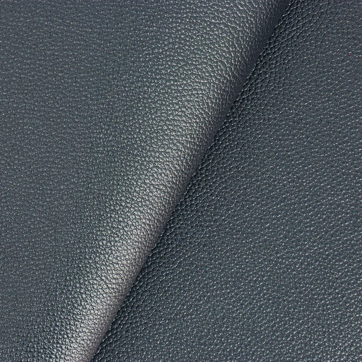 Cuir grainé bleu foncé métallisé pour réaliser sac à main, pochette, accessoire ou objet de décoration