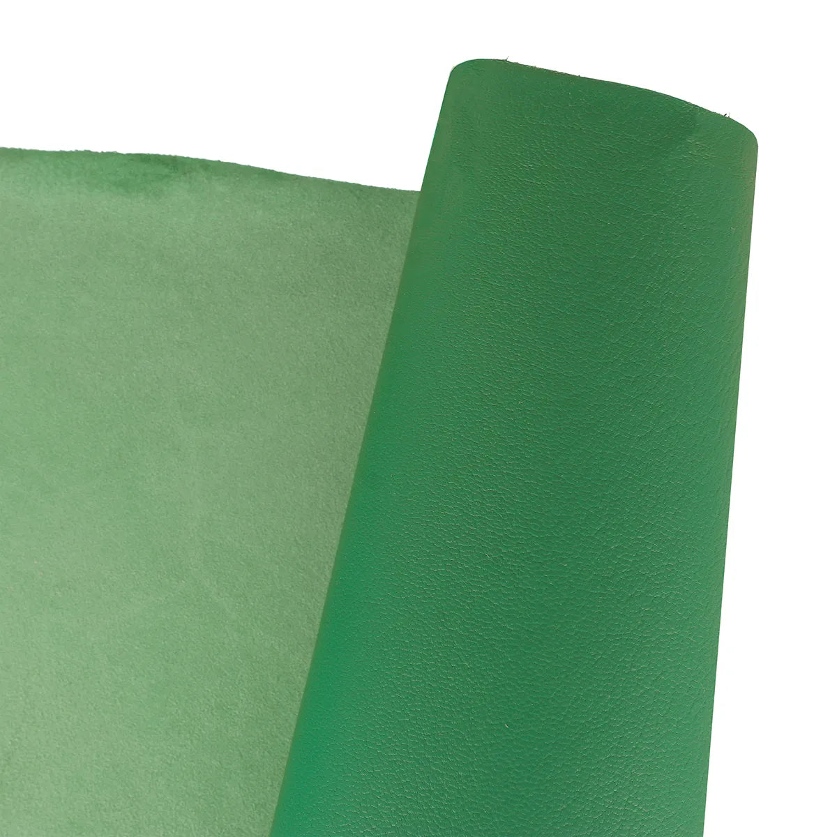 Peau de cuir de chèvre grainée vert V30, texture fine et souple, idéale pour la maroquinerie et la couture.