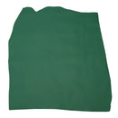 Peau entière en cuir de vachette lisse couleur vert émeraude. Cuir lisse idéal pour la fabrication de maroquinerie, doublure...