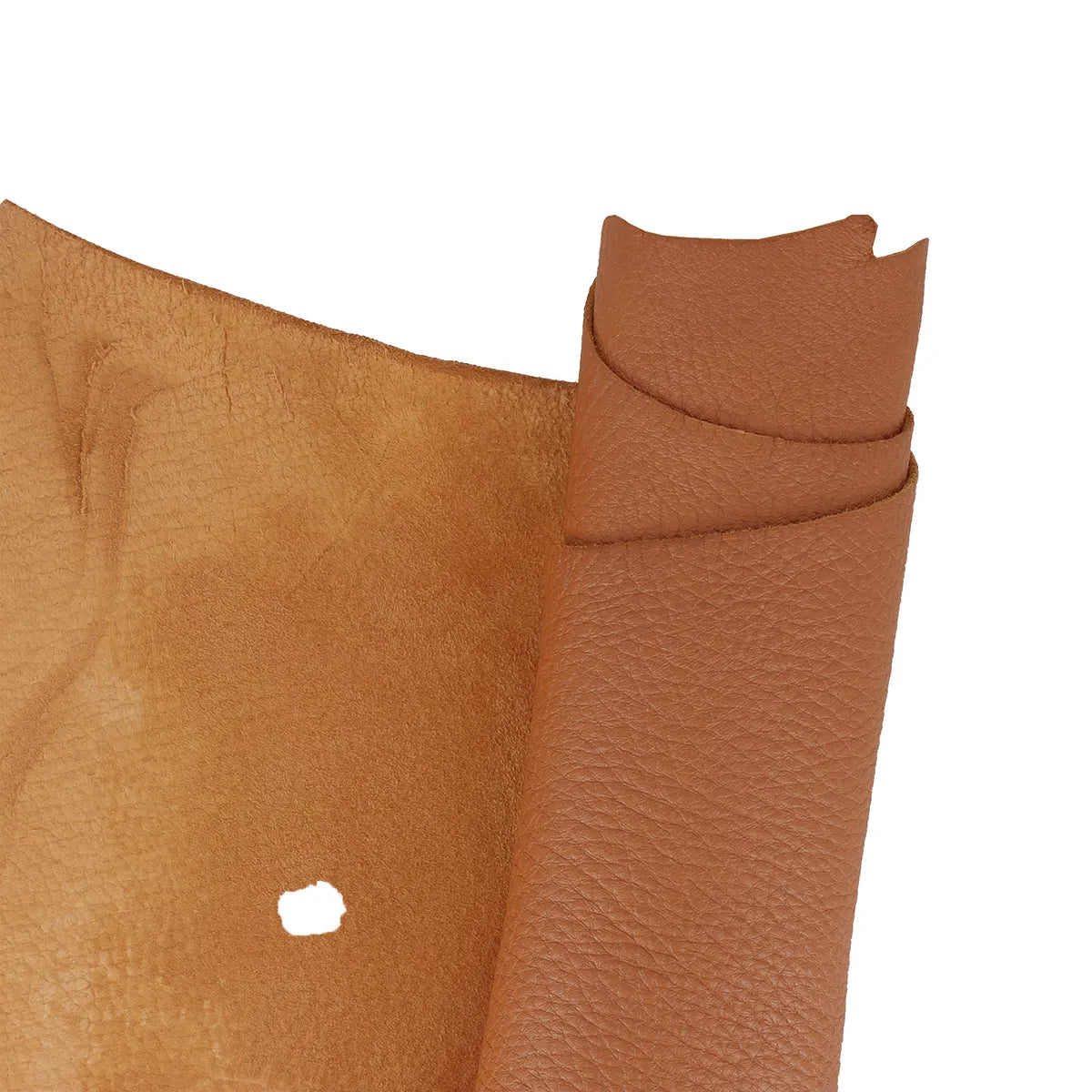 Peau de cuir de cerf marron. Peau de cerf deuxième choix, idéale pour réaliser des tests, prototypes