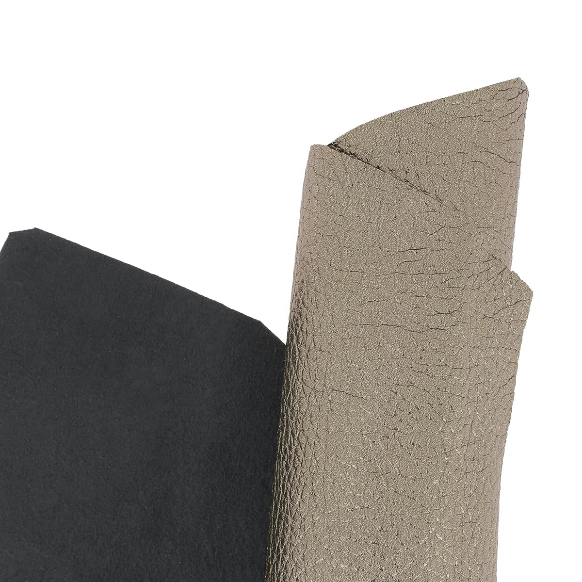 Cuir de cerf couleur canon de fusil métallisé idéal pour apporter brillance et souplesse. 