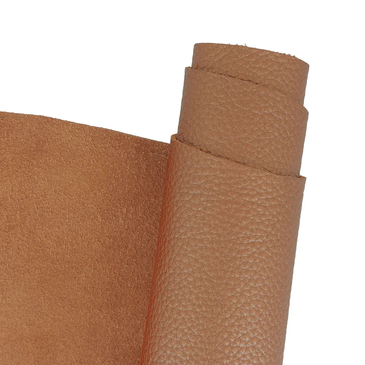 Peau de cuir de vachette cuivré aux reflets métallisés. Cuir de 2 mm d'épaisseur idéal pour fabriquer des sacs, pochettes, accessoires, décorations...