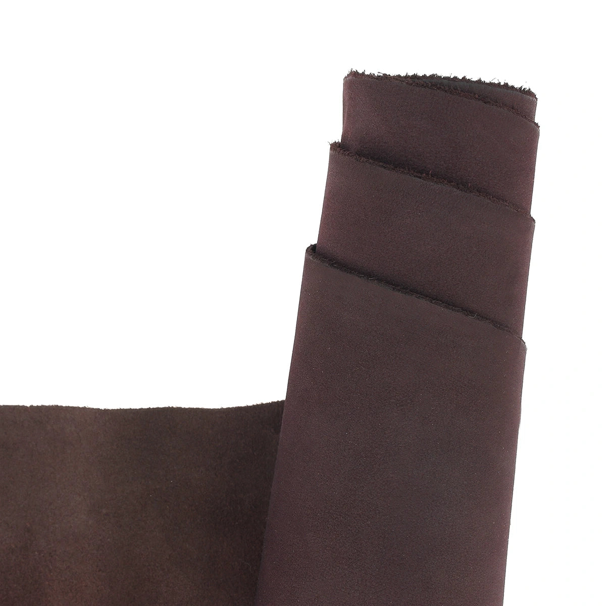Cuir de vachette nubuck rouge bordeaux. Cuir doux au toucher idéal pour la création de maroquinerie, accessoire et décoration