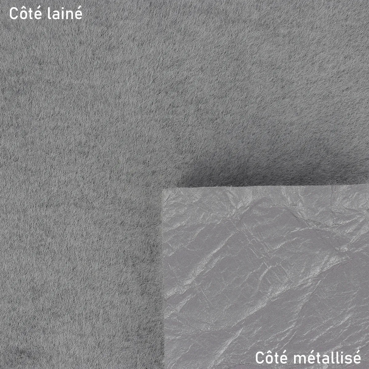 Peau de cuir de mouton lainé gris avec côté métallisé argenté. Cuir original pour des créations uniques et élégantes