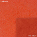 Cuir de taurillon orange effet fissuré vernis. Cuir brillant et original idéal pour la création de maroquinerie, accessoire, décoration...