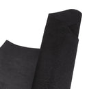 Cuir de chèvre velours noir avec petits points brillants. 